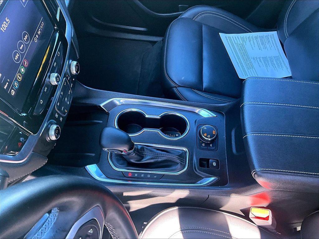 used 2023 Chevrolet Traverse car, priced at $33,519