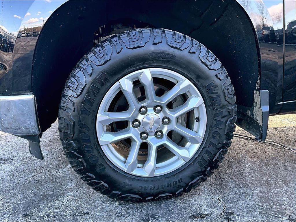 used 2022 Chevrolet Silverado 1500 car, priced at $31,990