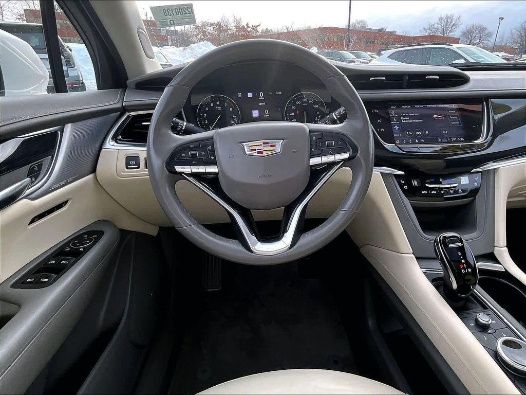 used 2023 Cadillac XT6 car, priced at $38,890