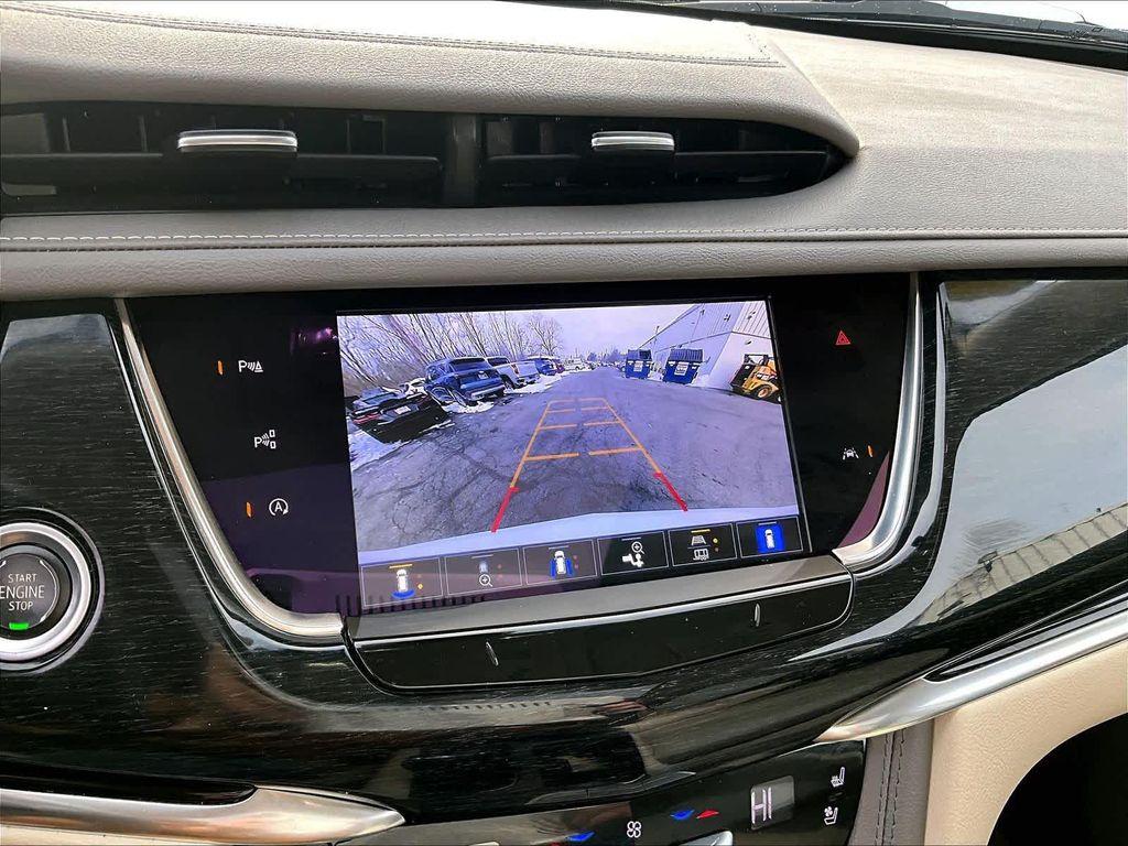 used 2023 Cadillac XT6 car, priced at $38,890