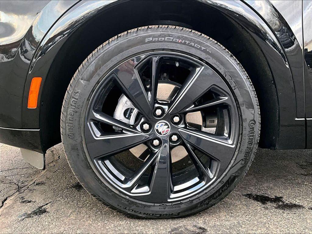 used 2023 Buick Envision car, priced at $27,990