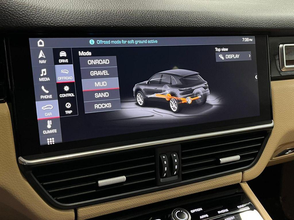 Mahogany Metallic 2019 Porsche Cayenne Cayenne