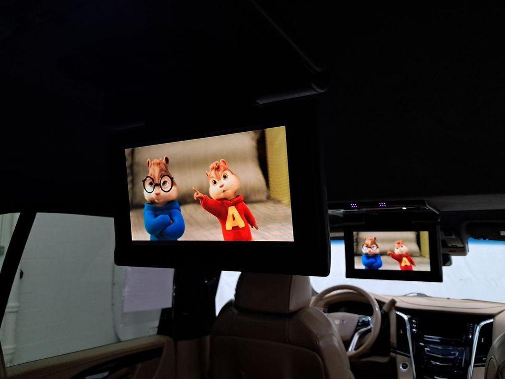 used 2020 Cadillac Escalade ESV car, priced at $35,999