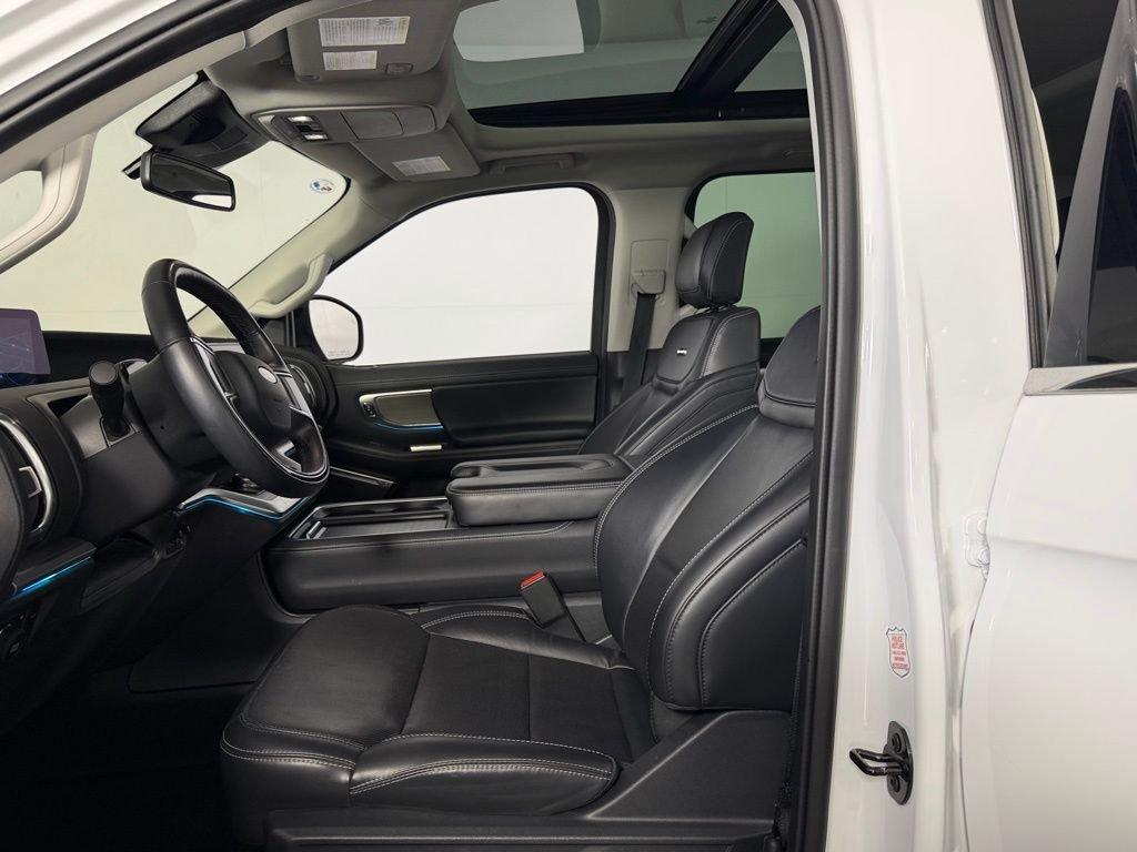 used 2025 Ford Expedition Max car, priced at $66,173