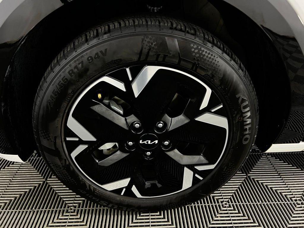 used 2024 Kia Niro EV car, priced at $22,475