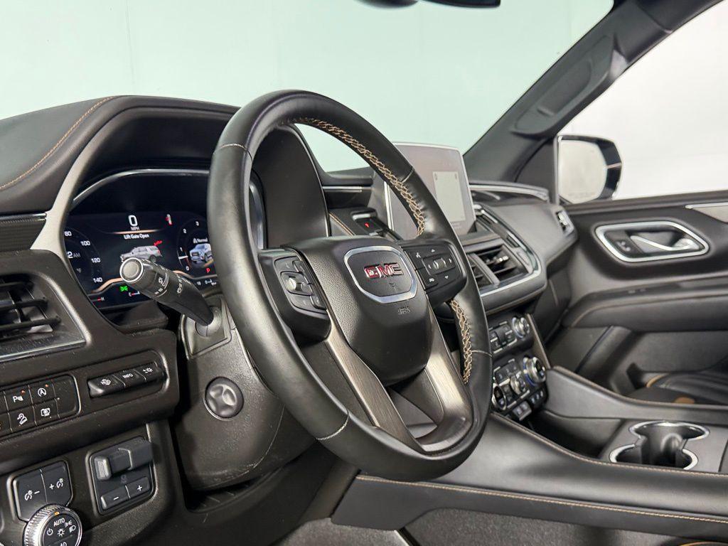 used 2024 GMC Yukon car, priced at $64,072