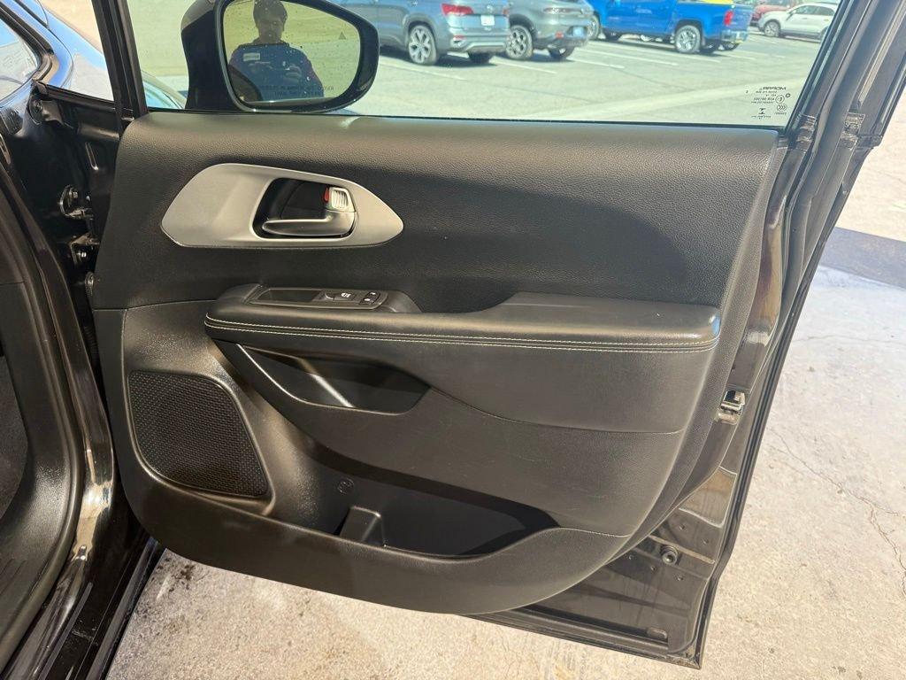 used 2020 Chrysler Pacifica car, priced at $19,272