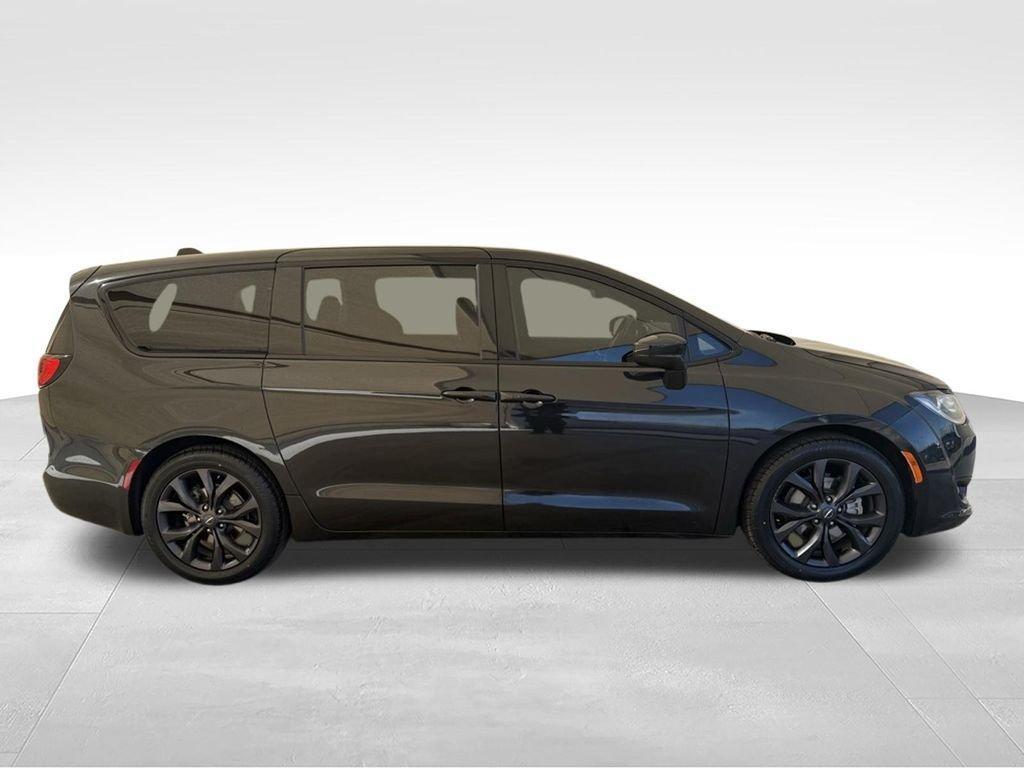 used 2020 Chrysler Pacifica car, priced at $19,272