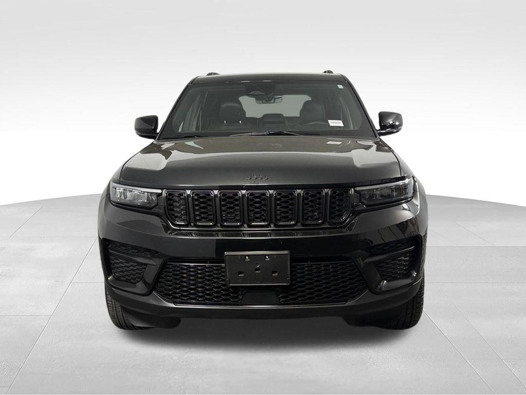 used 2025 Jeep Grand Cherokee car, priced at $34,772