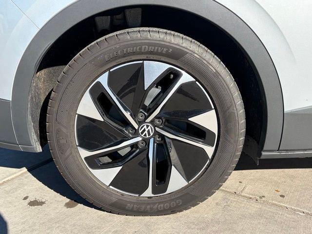 used 2022 Volkswagen ID.4 car, priced at $15,975