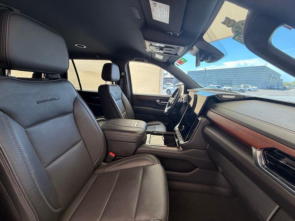 used 2025 GMC Yukon car, priced at $66,072