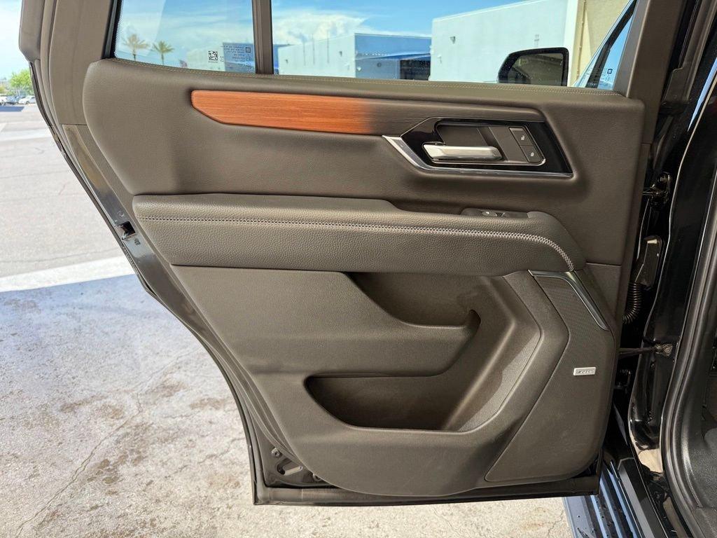 used 2025 GMC Yukon car, priced at $66,072
