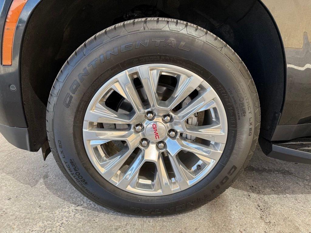 used 2025 GMC Yukon car, priced at $66,072