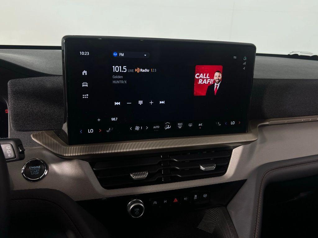 used 2025 Ford Explorer car, priced at $33,673