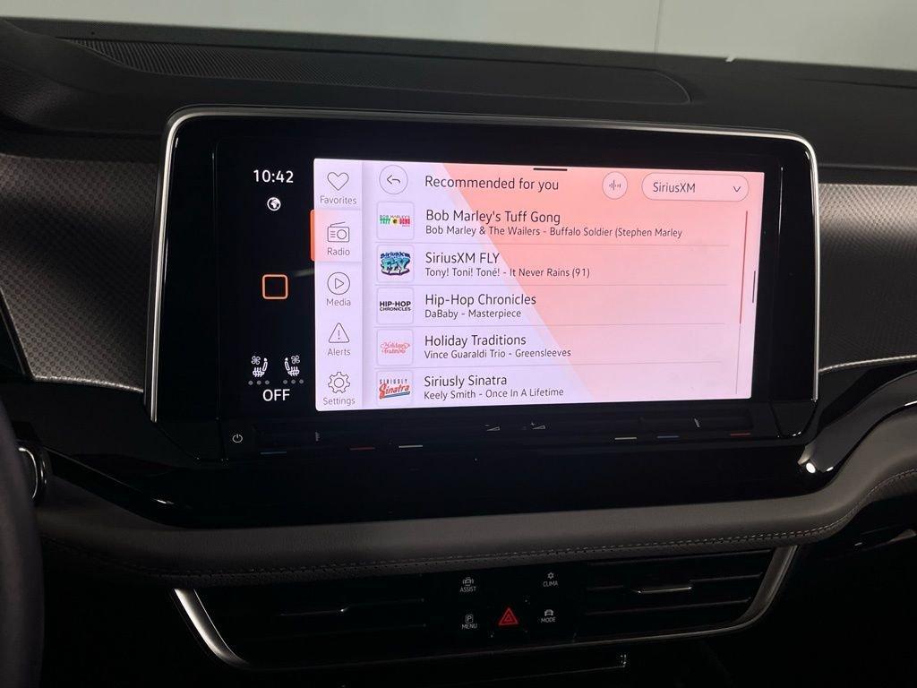 used 2025 Volkswagen Atlas car, priced at $37,875