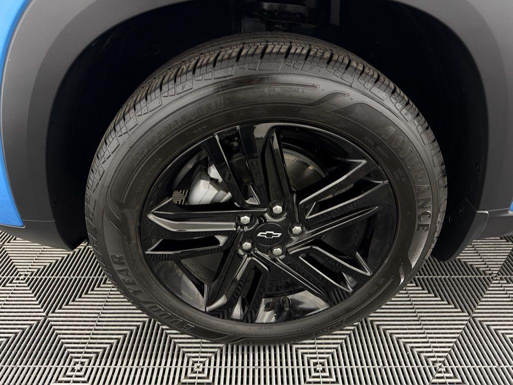 used 2025 Chevrolet Trax car, priced at $25,973