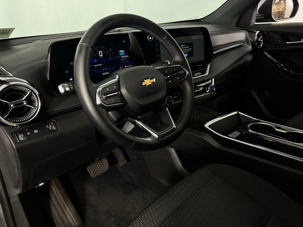 used 2025 Chevrolet Equinox car, priced at $21,273