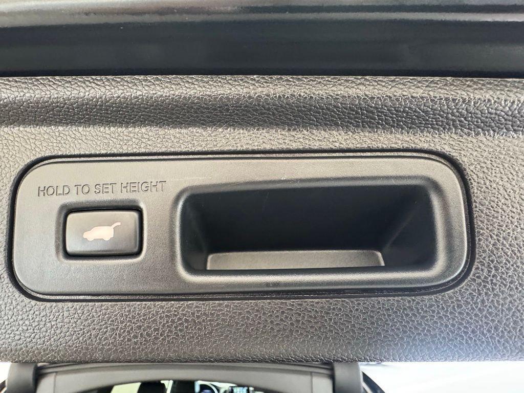 used 2023 Honda Odyssey car, priced at $32,273