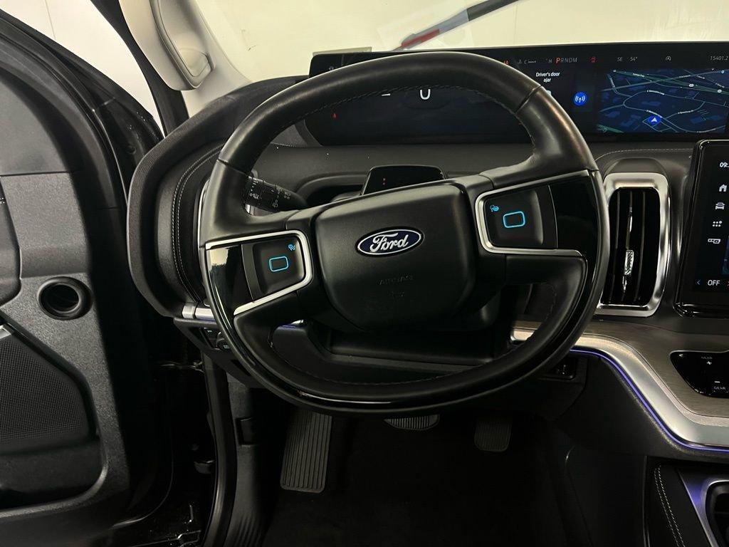 used 2025 Ford Expedition car, priced at $67,673