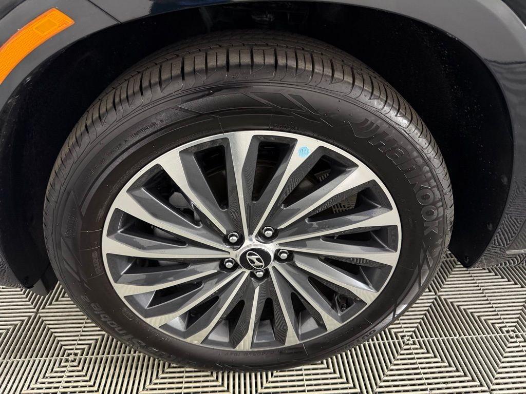 used 2025 Hyundai Palisade car, priced at $45,072