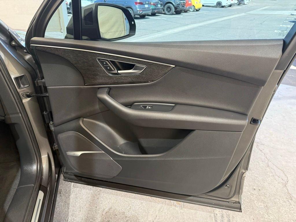 used 2020 Audi Q7 car, priced at $22,572