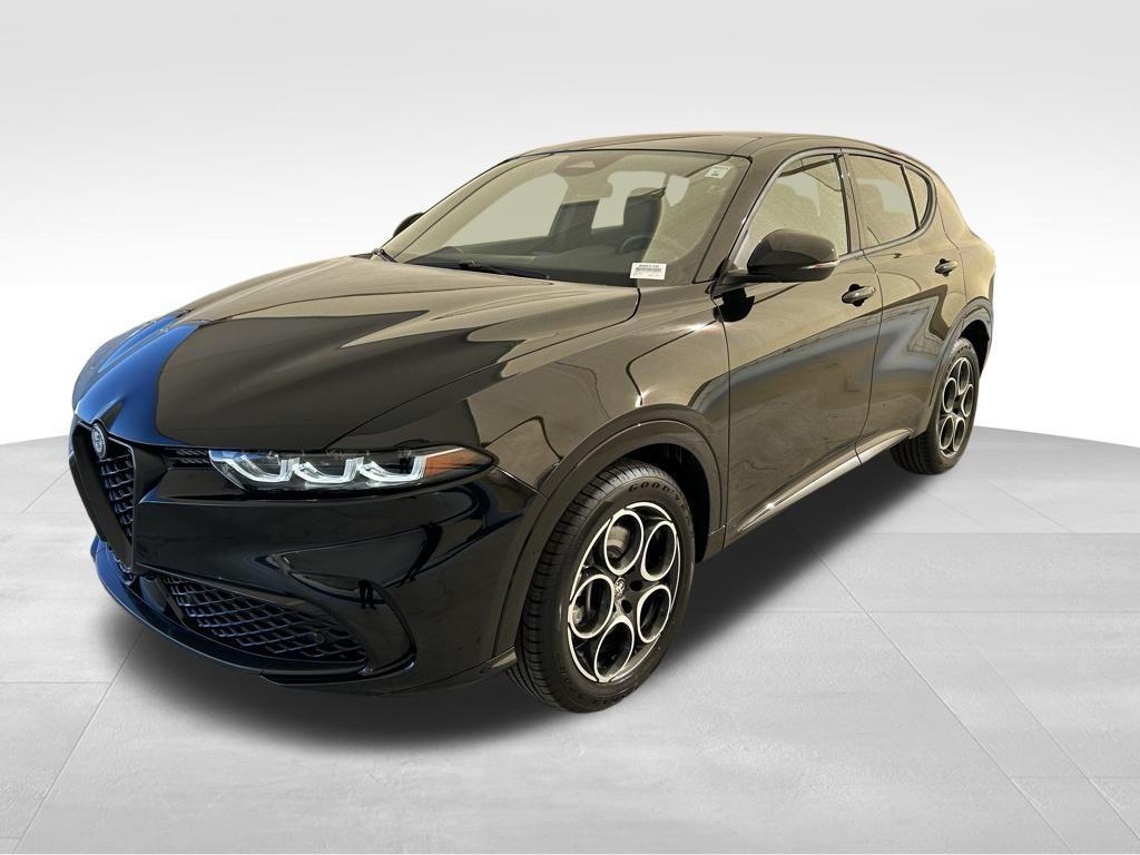 new 2025 Alfa Romeo Tonale car, priced at $38,580