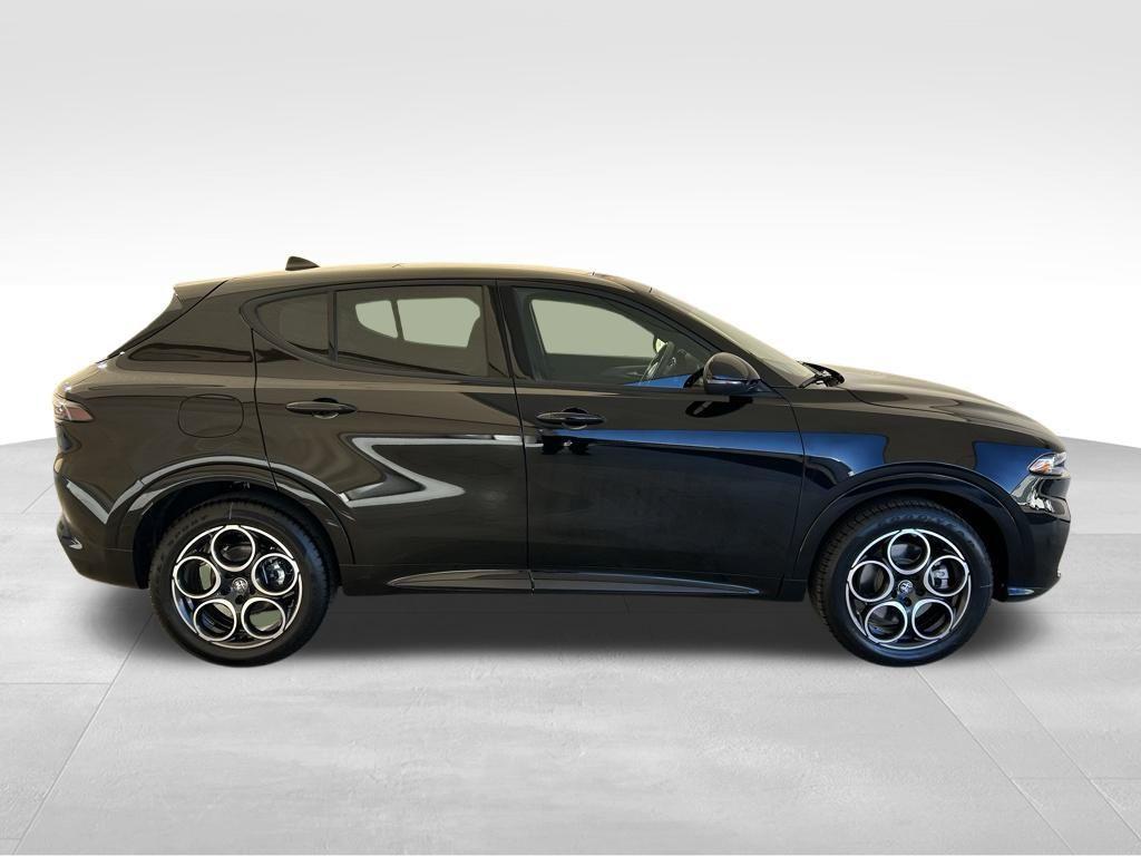 new 2025 Alfa Romeo Tonale car, priced at $38,580