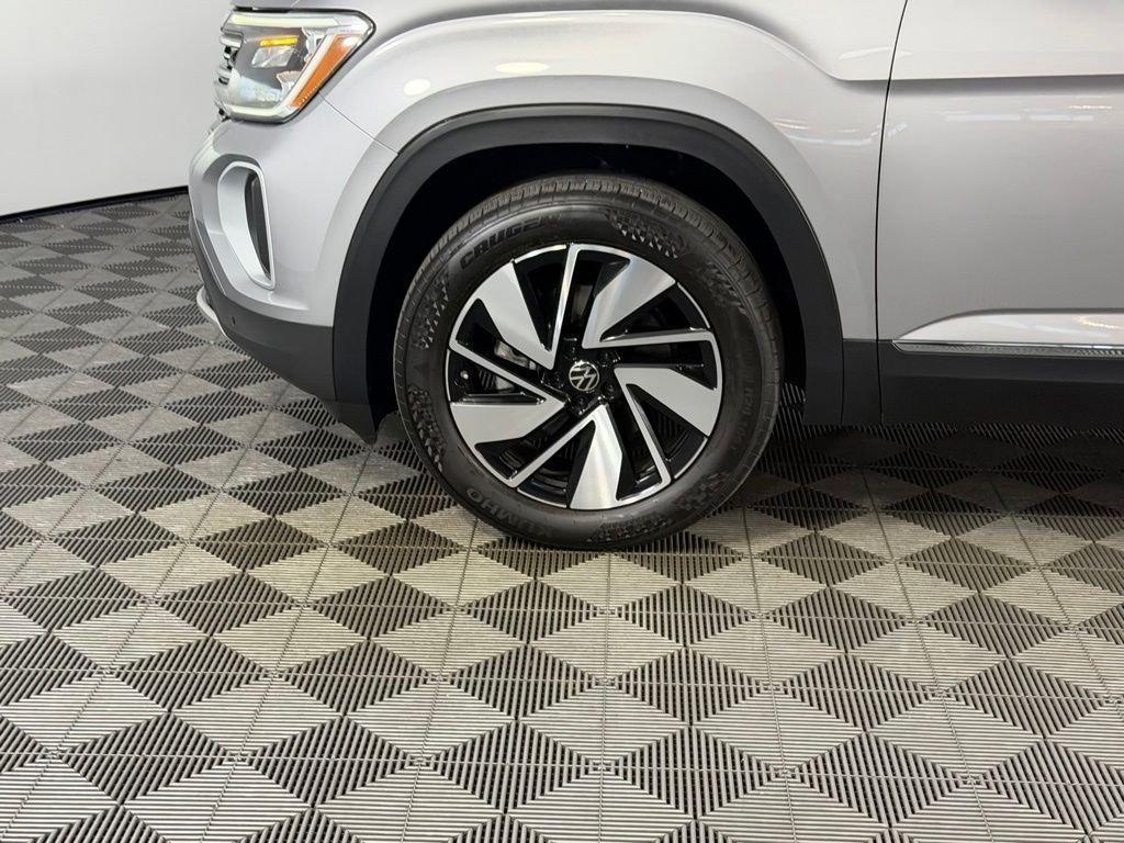 used 2024 Volkswagen Atlas car, priced at $32,074