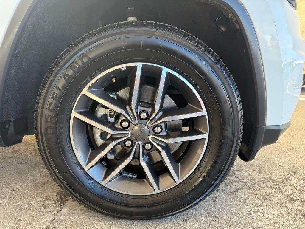 used 2019 Jeep Grand Cherokee car, priced at $15,373