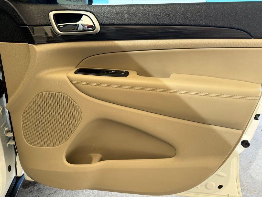 used 2019 Jeep Grand Cherokee car, priced at $15,373