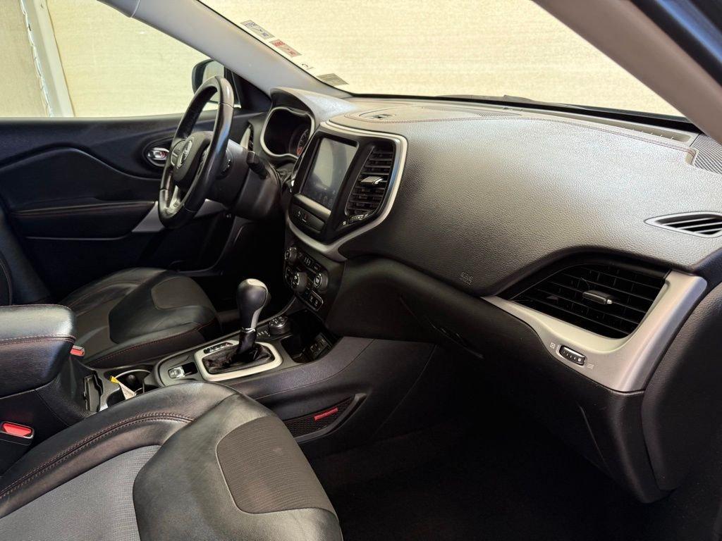 used 2017 Jeep Cherokee car, priced at $15,173