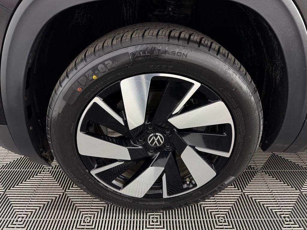 used 2025 Volkswagen Atlas Cross Sport car, priced at $28,873