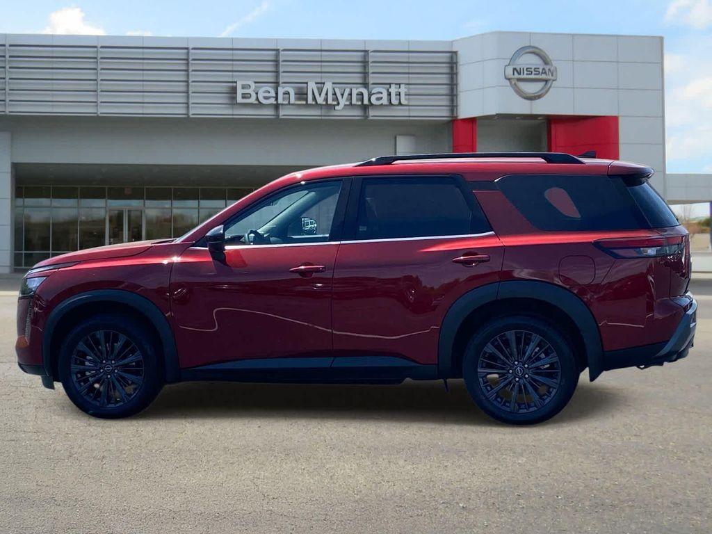 new 2026 Nissan Pathfinder car, priced at $43,661