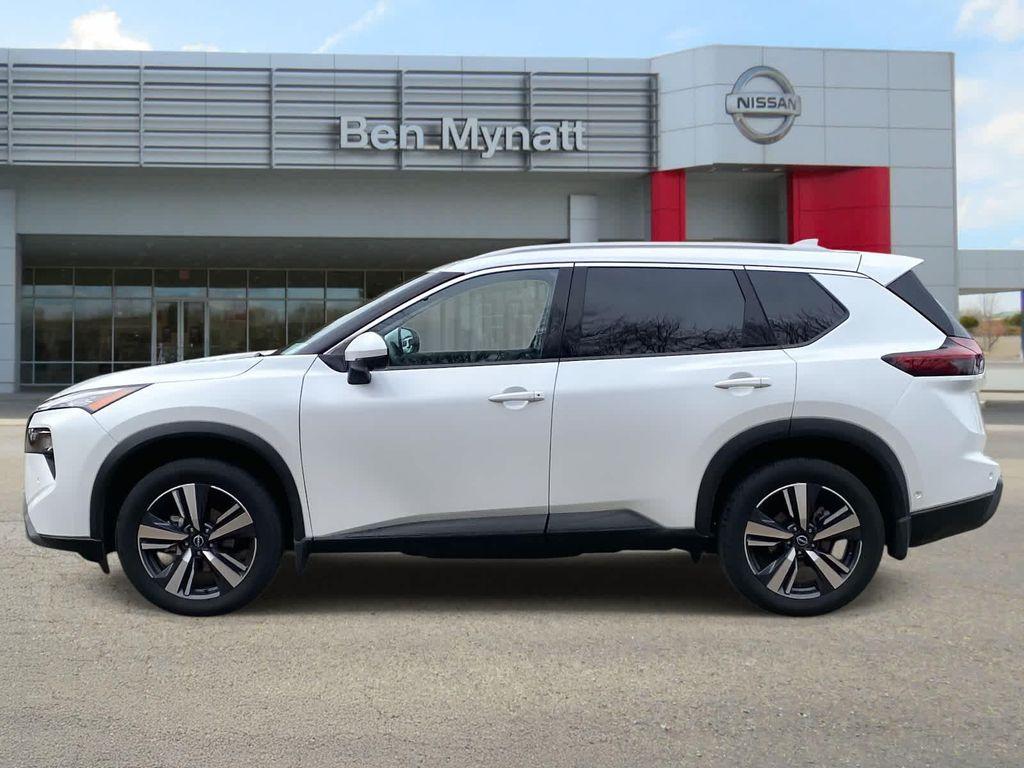 used 2024 Nissan Rogue car, priced at $27,987