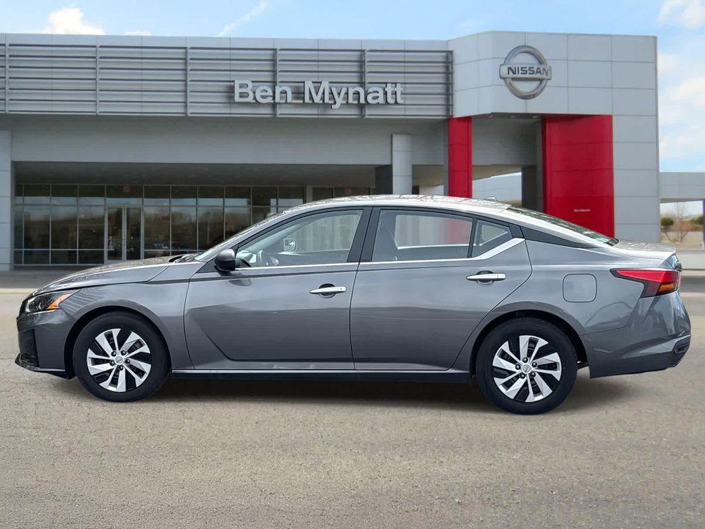 used 2025 Nissan Altima car, priced at $22,499