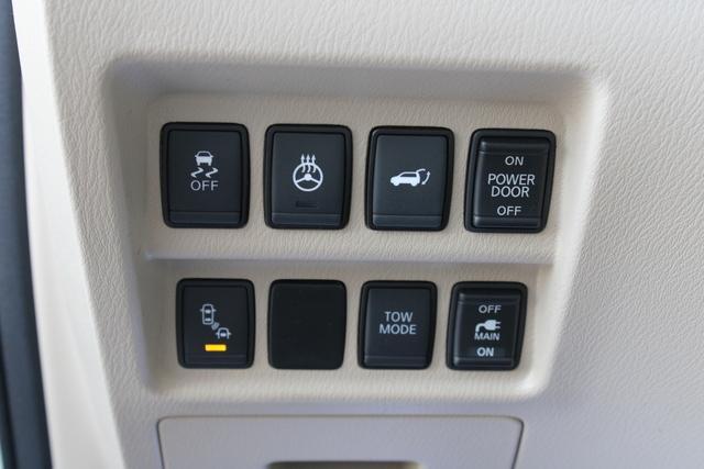 used 2017 Nissan Pathfinder car, priced at $10,999