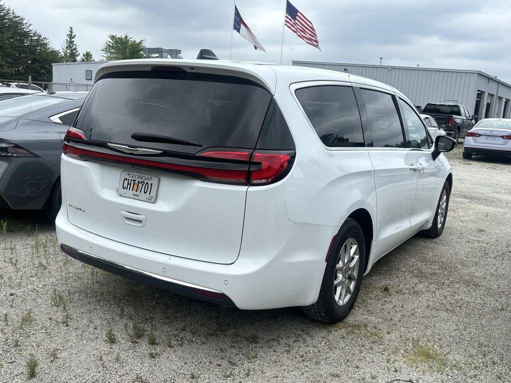 used 2024 Chrysler Pacifica car, priced at $26,989