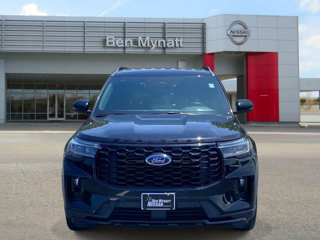 used 2025 Ford Explorer car, priced at $40,997