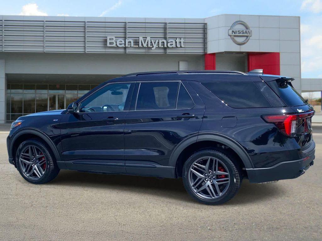 used 2025 Ford Explorer car, priced at $40,997