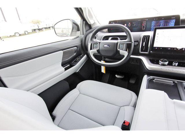 new 2025 Ford Expedition car, priced at $87,268