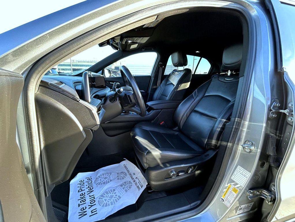 used 2024 Cadillac XT4 car, priced at $34,897