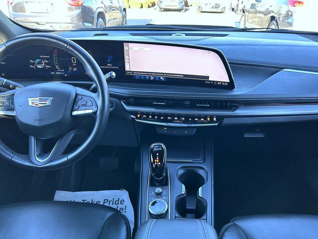 used 2024 Cadillac XT4 car, priced at $34,897