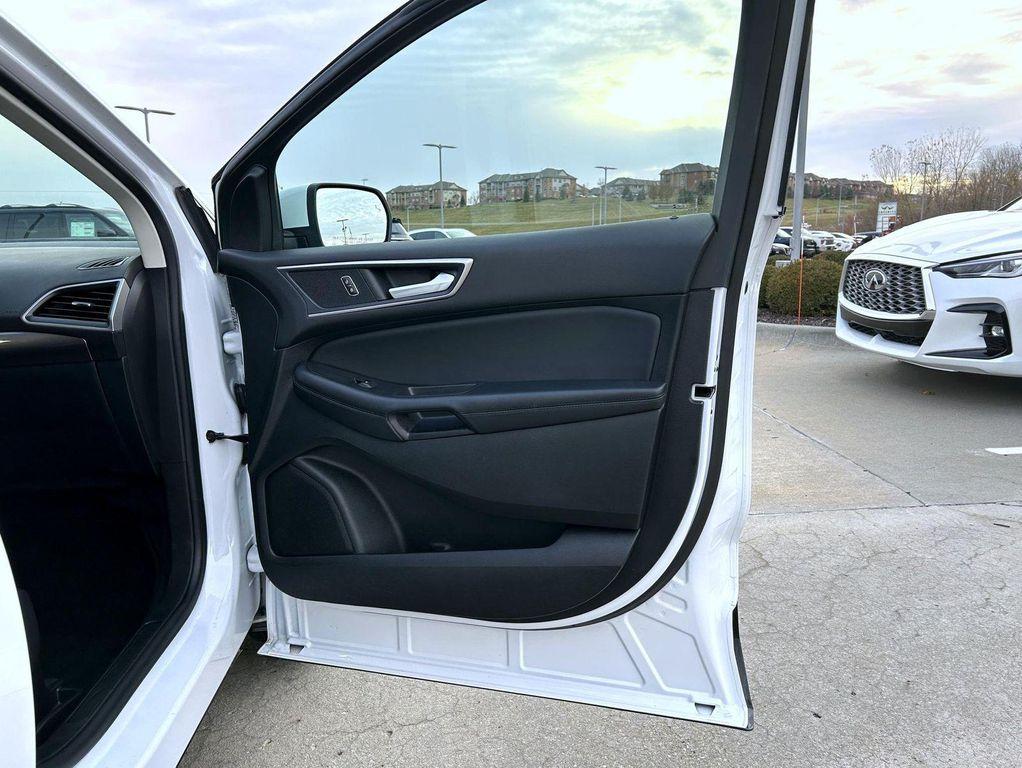 used 2024 Ford Edge car, priced at $24,699