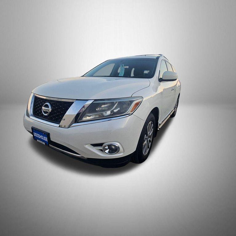 used 2015 Nissan Pathfinder car, priced at $9,886