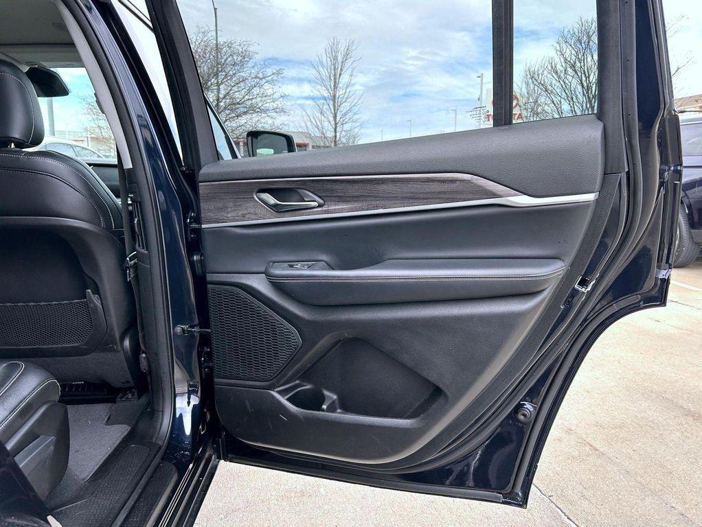 used 2024 Jeep Grand Cherokee L car, priced at $33,646