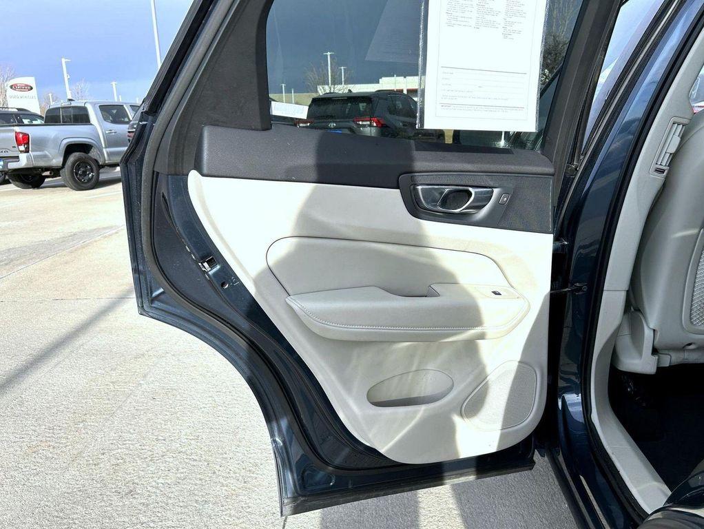 used 2023 Volvo XC60 car, priced at $29,995