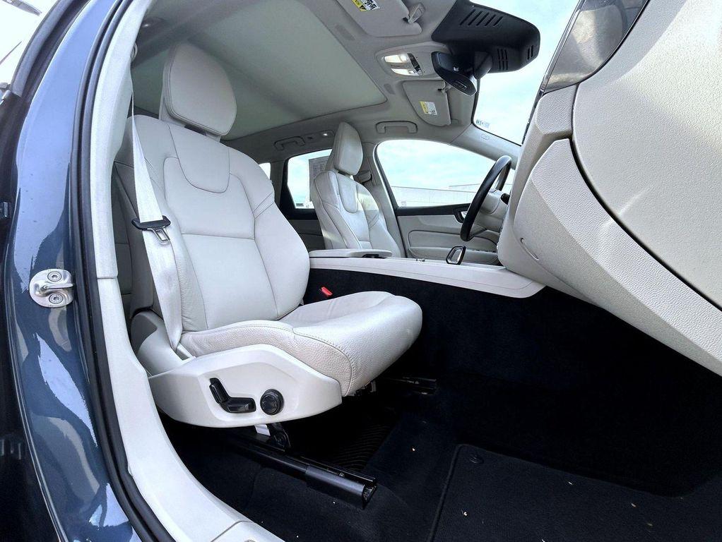 used 2023 Volvo XC60 car, priced at $29,995