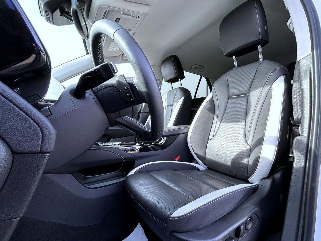 used 2025 Buick Envision car, priced at $29,995