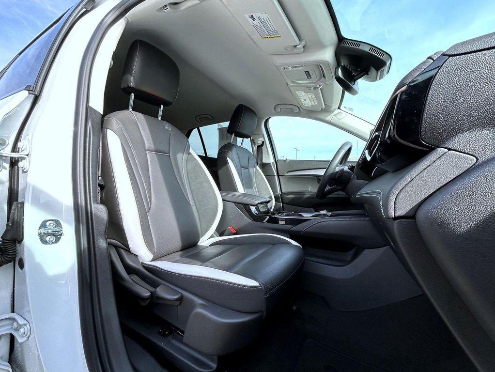 used 2025 Buick Envision car, priced at $29,995