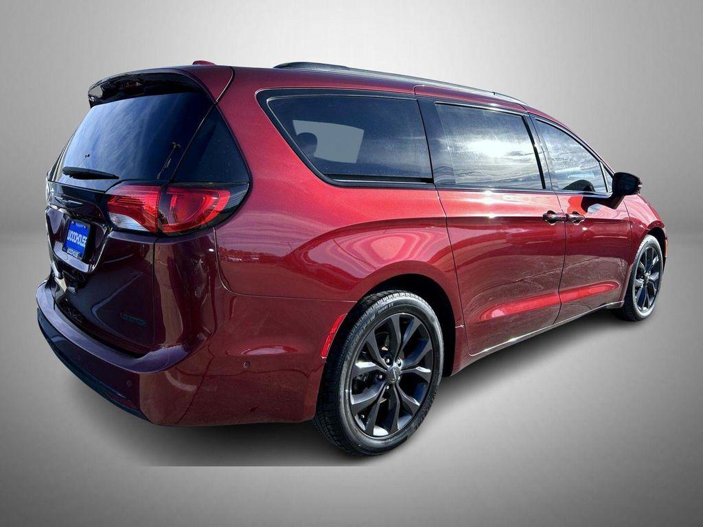 used 2020 Chrysler Pacifica car, priced at $22,245